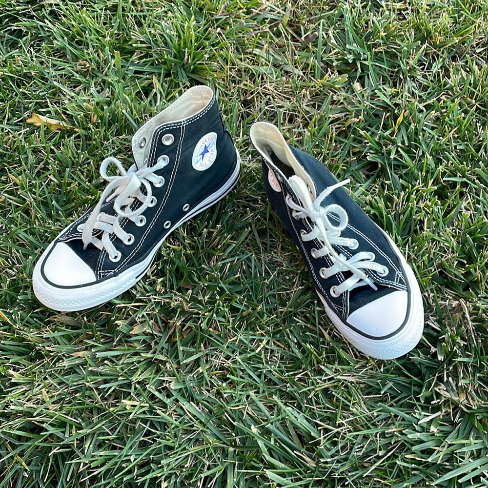 Black Converse High Top Chuck Taylor (size 6 women’s)